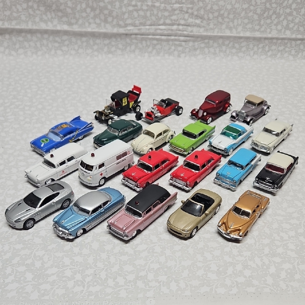 Johnny Lightning Die-cast Car Lot Hot Rod Classic VW Chevy Cadilac Chrysler